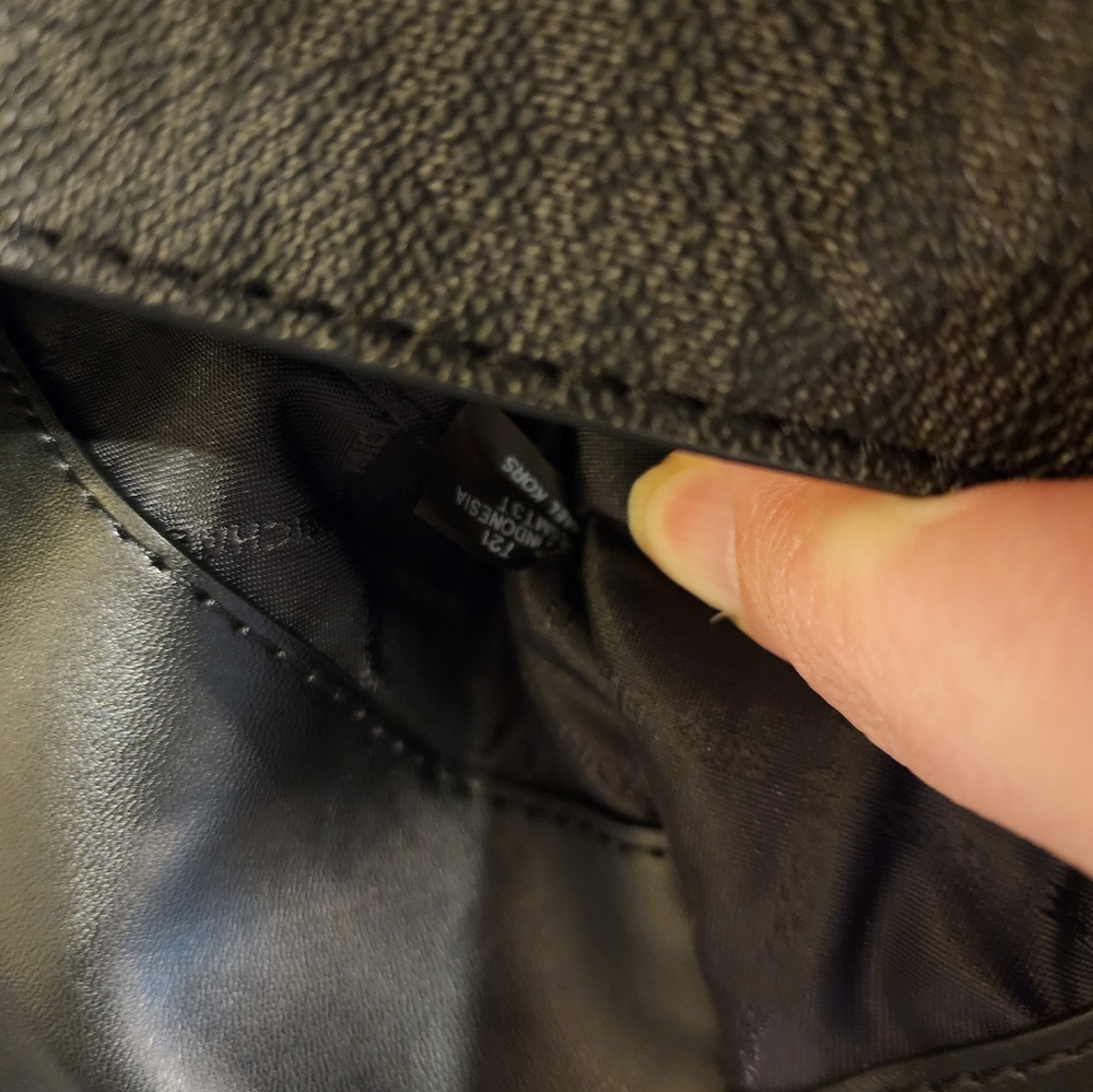 Michael Kors Maisey Large Pebbled Leather 3-in-1 tote bag - Picture 10 of 10
